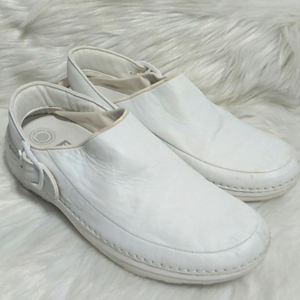 (J-99) Fitflop Gogh Pro Clogs/Work/Nurse Comfortable Shoes Sz.10 Gently Worn